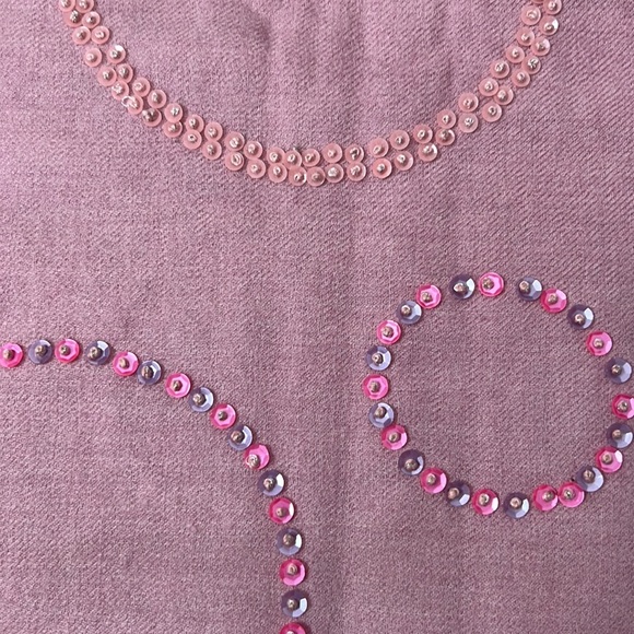 NWT BOUTIQUE BRAND DUSTY ROSE HAND CRAFTED WRAP W/CIRCLE SEQUINS PATTERN - Picture 5 of 6